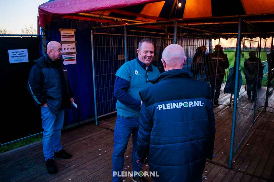 Publiek Bewerkt    (1)